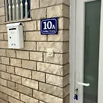 Little House Apartment